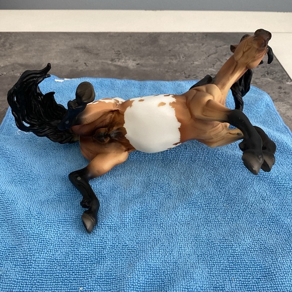 Breyer Toro 2016 Flagship Store Model Nokoto mold - Picture 11 of 15